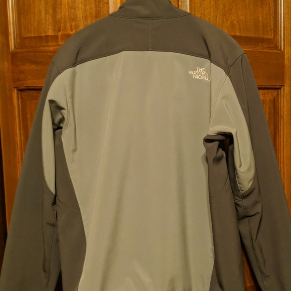 The North Face Apex jacket - Picture 3 of 6